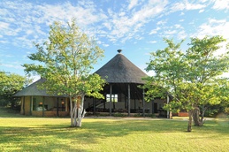 Mopane%20Bush%20Lodge